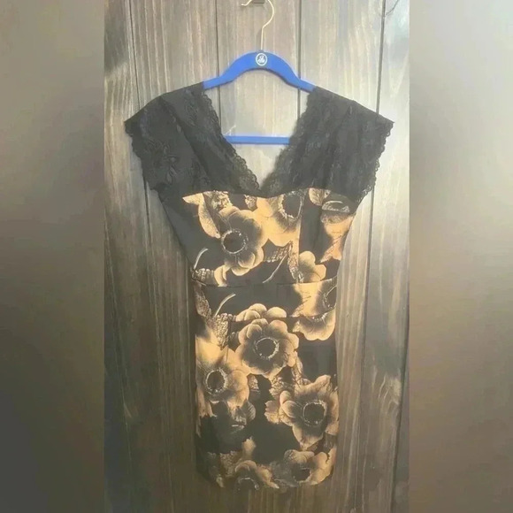 Y2K slip dress with lace trim and gold flower accents. Size Small. - Picture 8 of 8